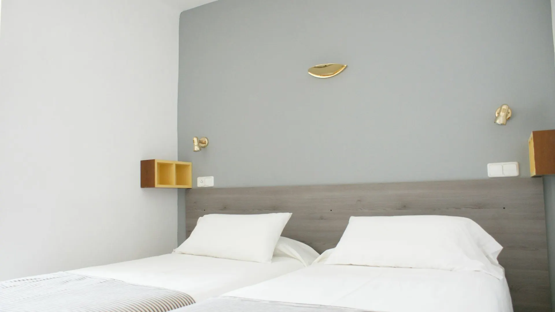 Hostal Plaja I Pati De Can Plaja 팔라프루헬 스페인
