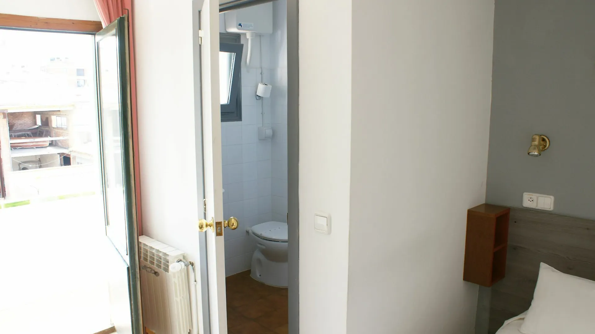 Hostal Plaja I Pati De Can Plaja 팔라프루헬 게스트하우스